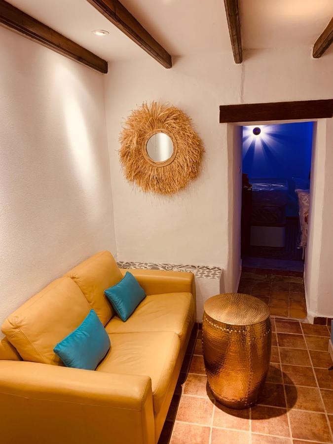 Casita Del Flamingo En Casco Historico Villa Alicante Luaran gambar