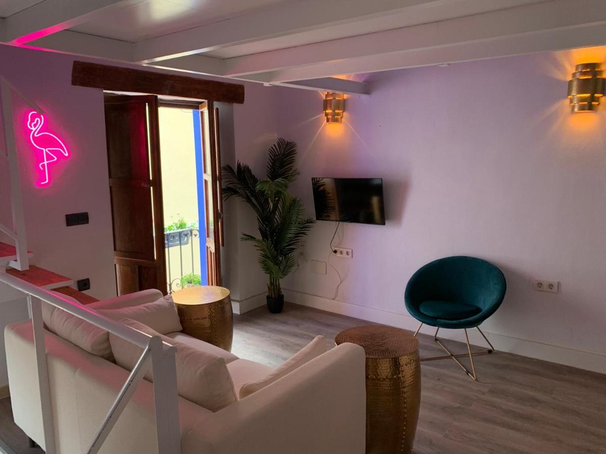 Casita Del Flamingo En Casco Historico Villa Alicante Luaran gambar