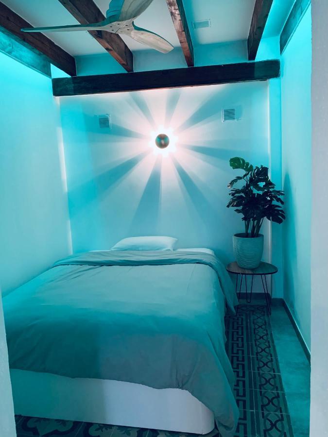 Casita Del Flamingo En Casco Historico Villa Alicante Luaran gambar